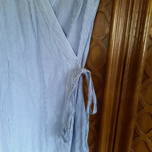 H&M L.O.G.G Blue Cotton Seersucker Striped Tie Wrap Dress - Size 4 - Picture 4 of 16